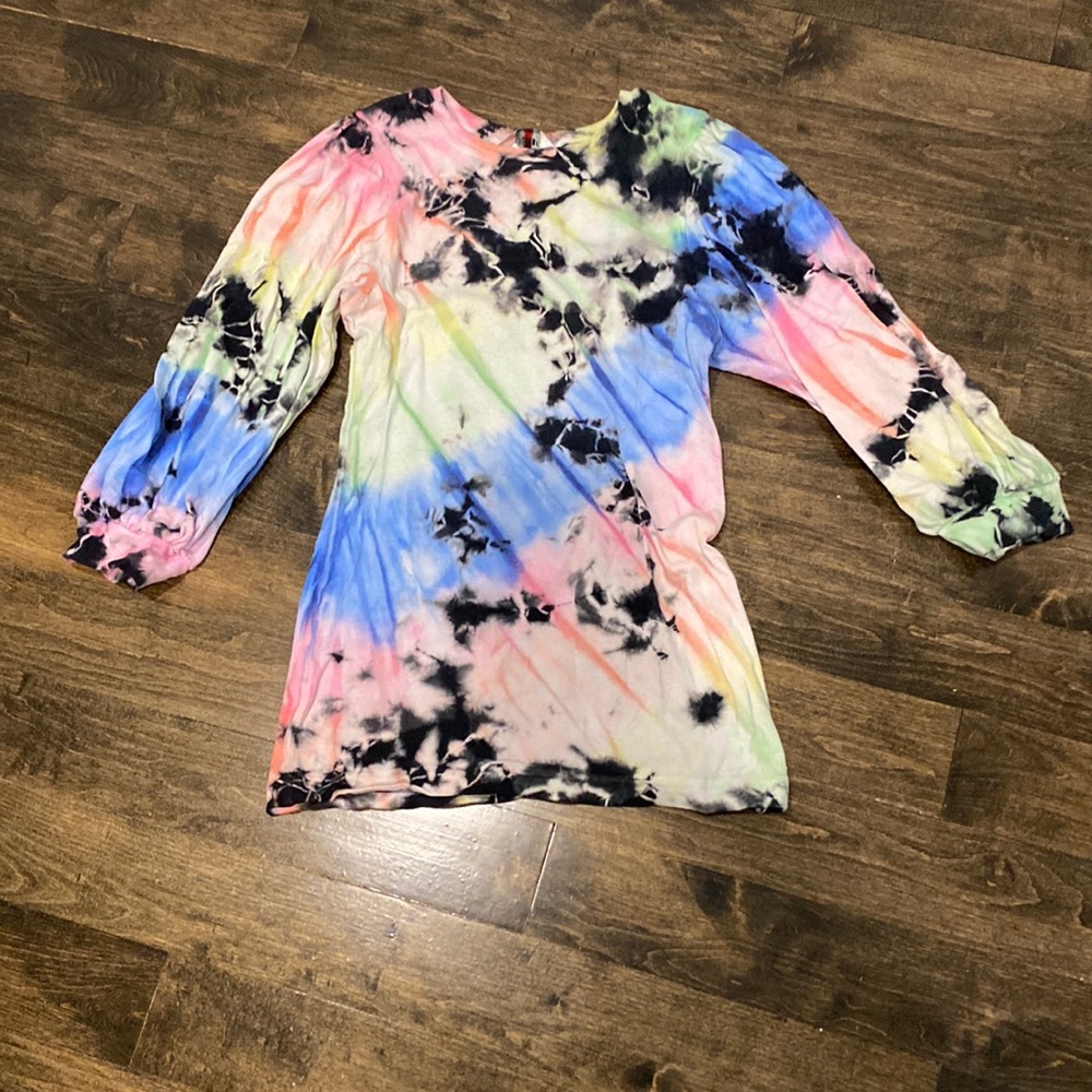 Hard tail bubble sleeve top